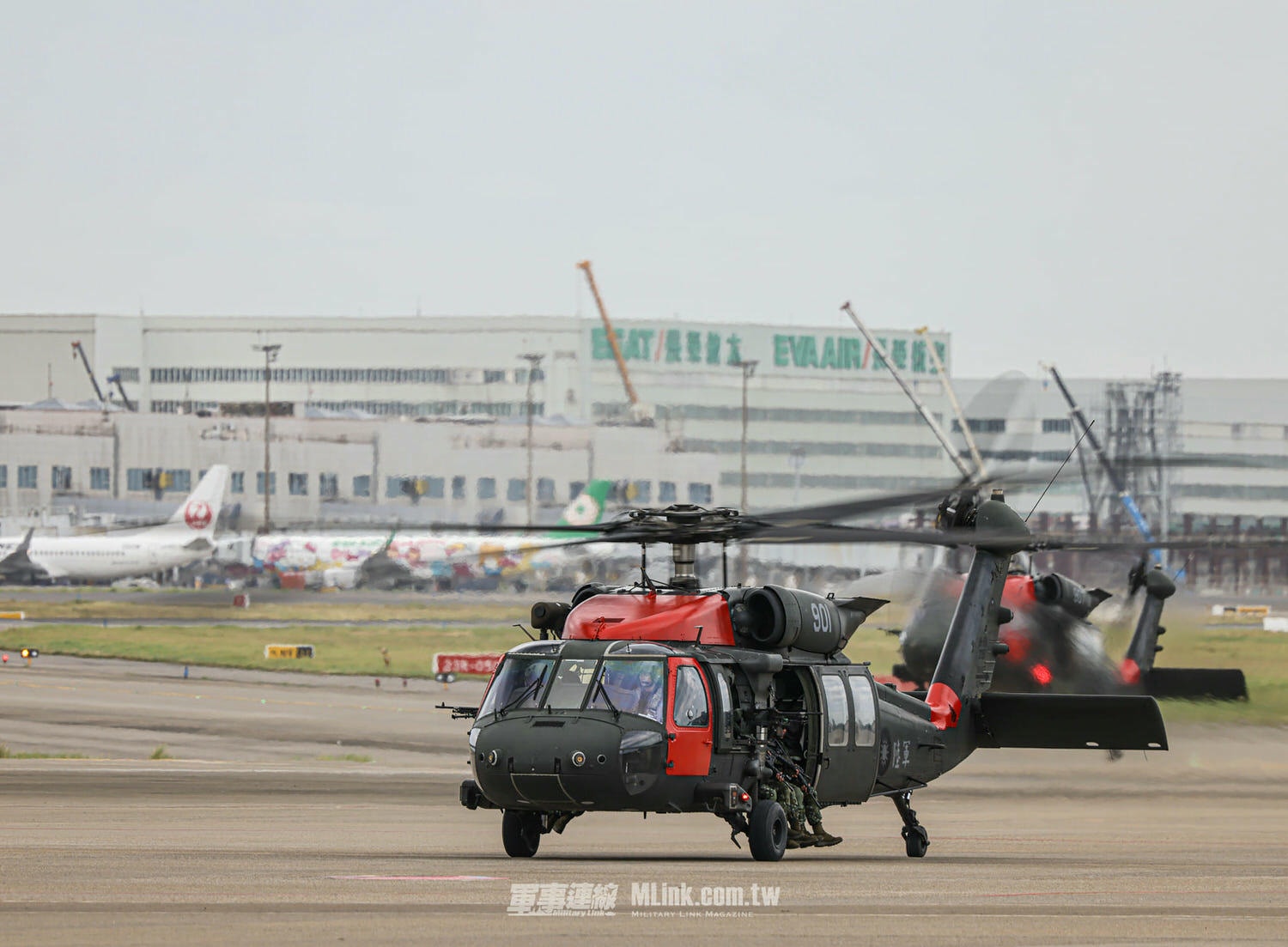 漢光39號演習桃園國際機場反空機降作戰演練 - 第9張圖