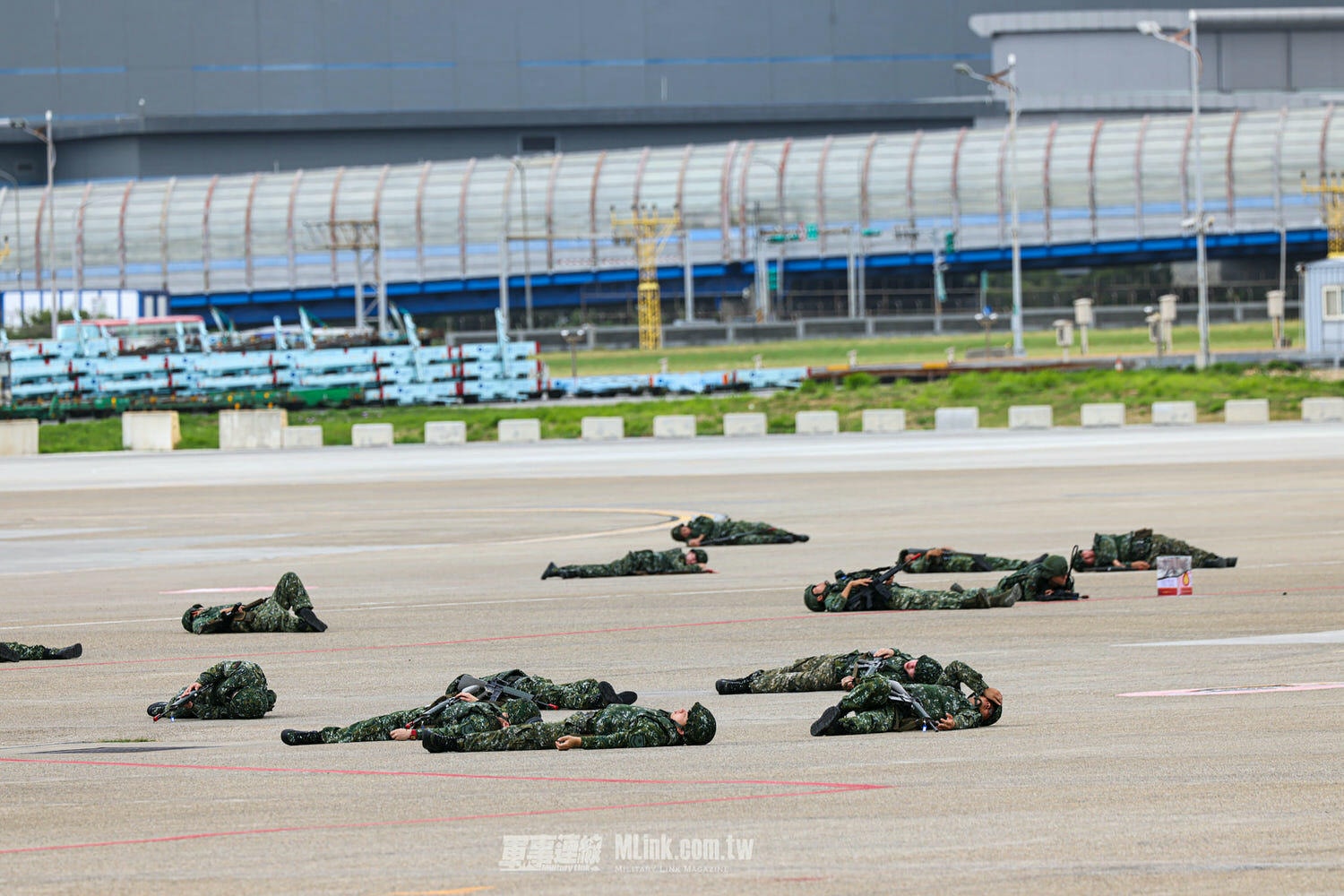 漢光39號演習桃園國際機場反空機降作戰演練 - 第5張圖