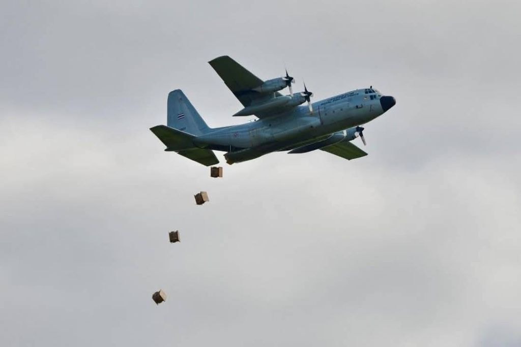 泰國皇家空軍總司令頒獎給參演成績優異的戰鬥機及後勤維保支援部隊 - 第3張圖